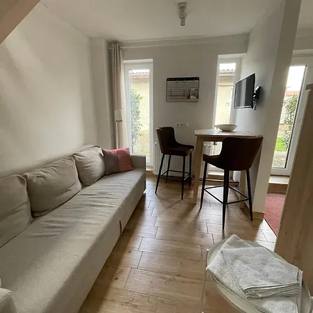 kleines Appartement am Schlossparkcenter Schwerin  Exterior foto