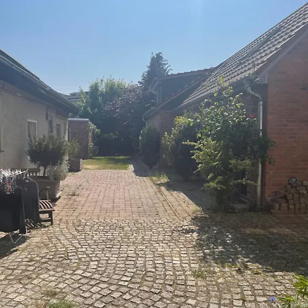 kleines Appartement am Schlossparkcenter Schwerin  Exterior foto